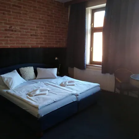 Chicago 3*